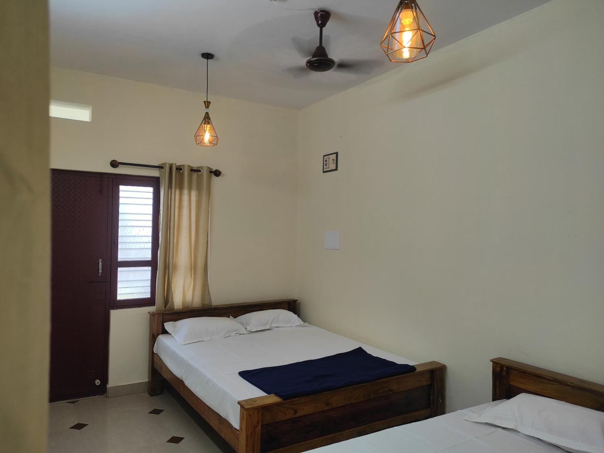 Nest Inn Service Rooms Чикмагалур Екстер'єр фото