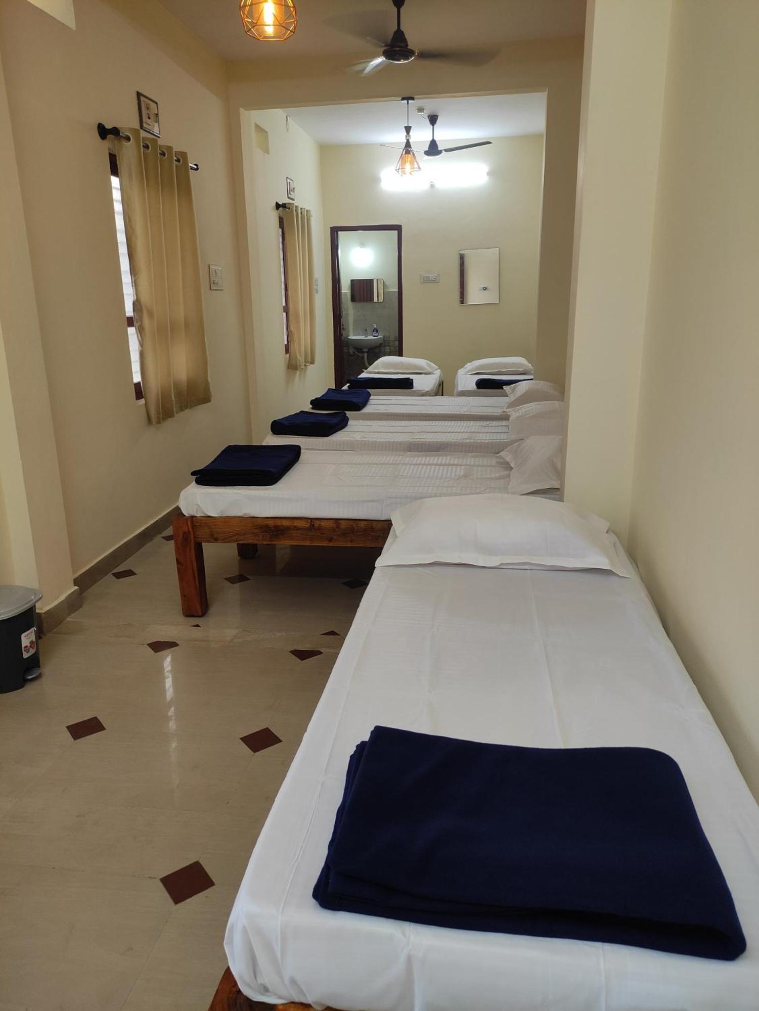 Nest Inn Service Rooms Чикмагалур Екстер'єр фото